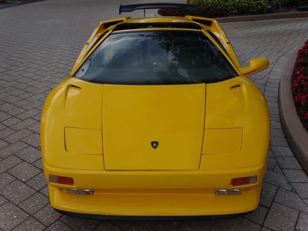 1986 Wide body Lamborghini Diablo Roadstear Replica