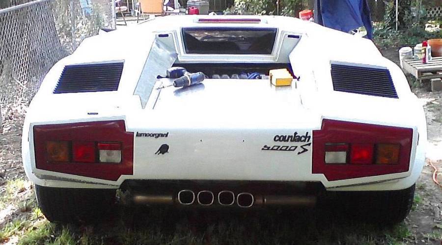 needs TLC 1988 Lamborghini Countach S5000 replica