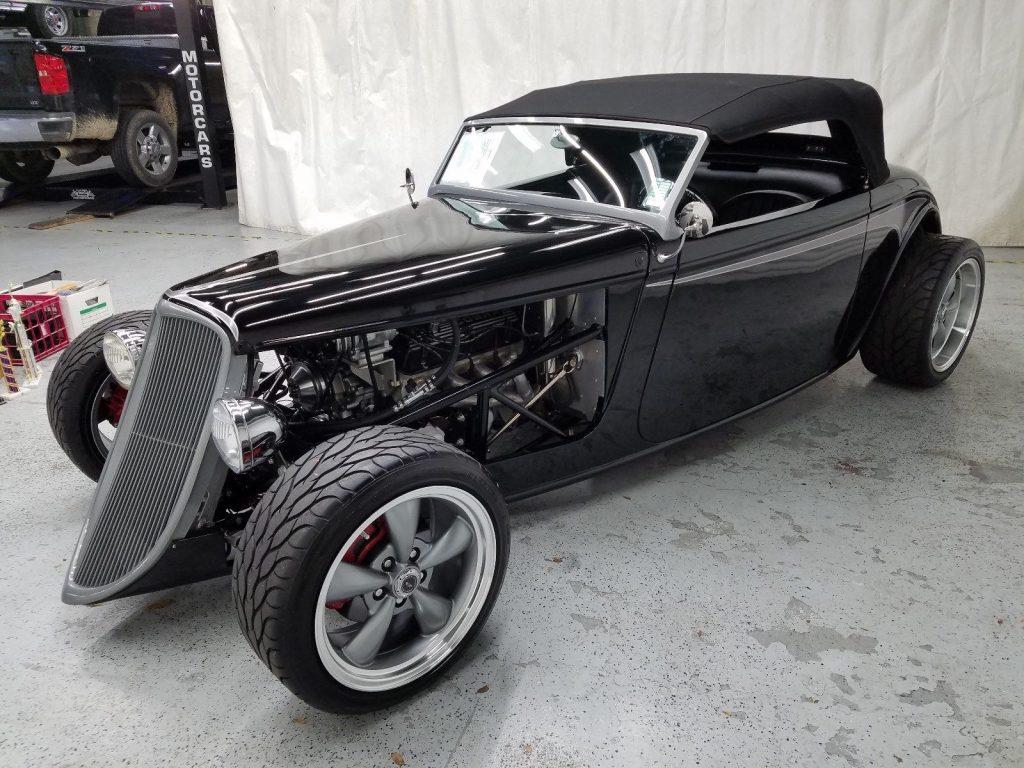 fuel injected 1933 Factory Five Ford Replica