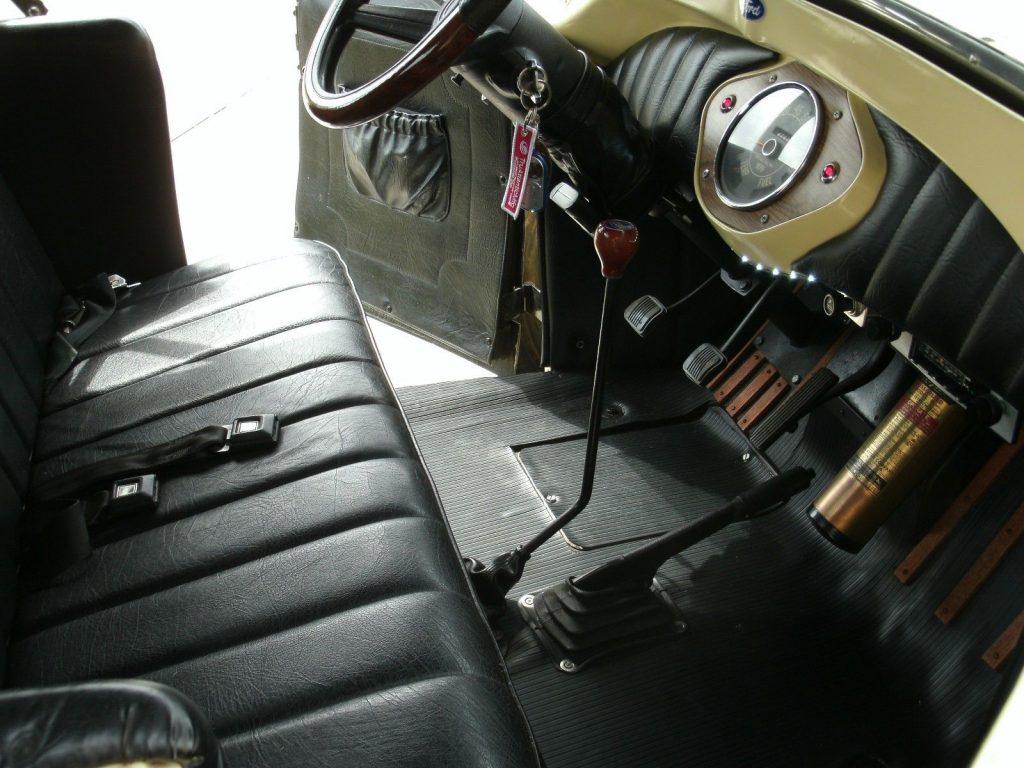 detailed 1980 Ford Model A Deluxe Replica