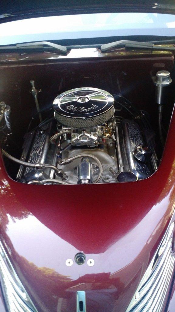 clean 1939 Ford Roadster Replica