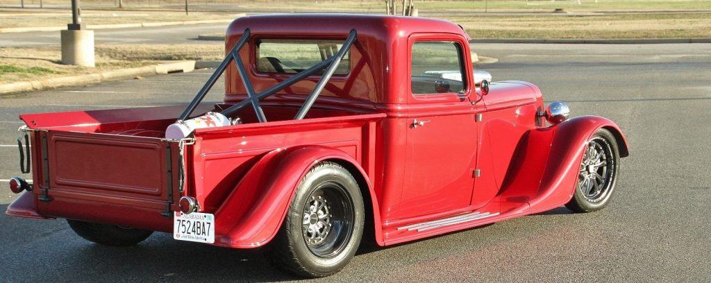 very nice 1935 Ford hot rod Truck replica