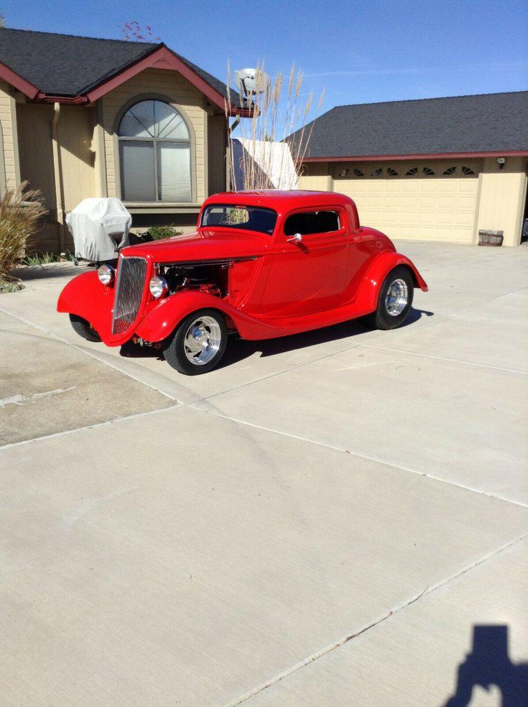 hot rod 1934 Ford Coupe Replica
