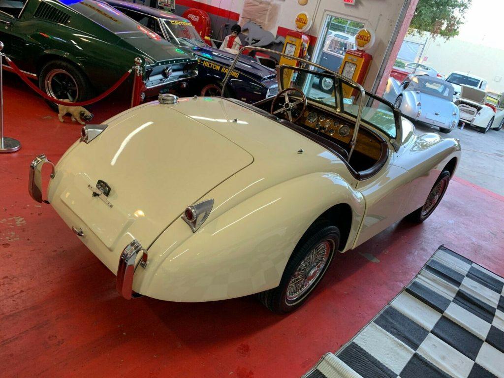 Restomod 1951 Jaguar Xk120 Replica