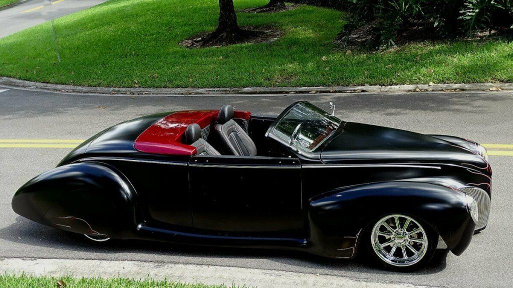custom 1936 Lincoln Zephyr Replica