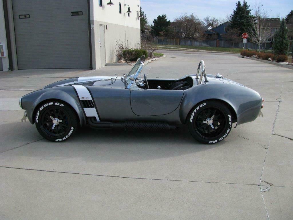 awesome 1965 Shelby Cobra Roadster Replica