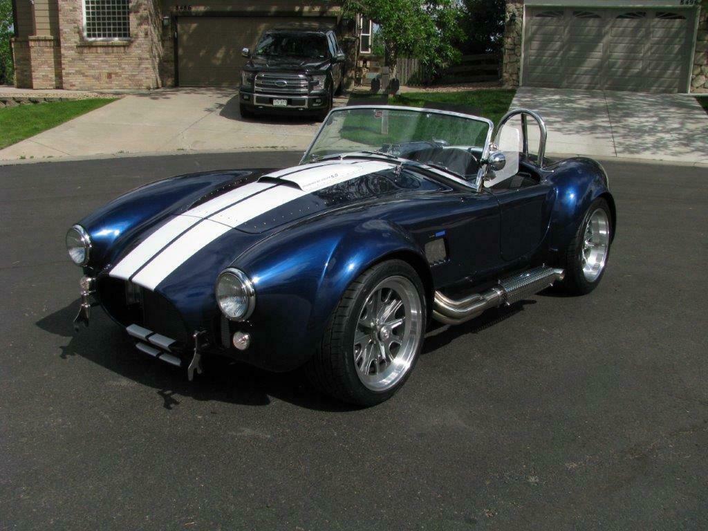 powerful 1965 Shelby replica