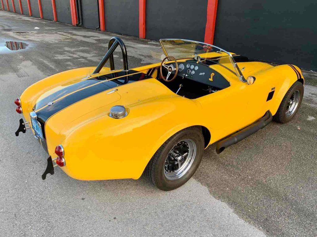 powerful 1965 Shelby Cobra replica