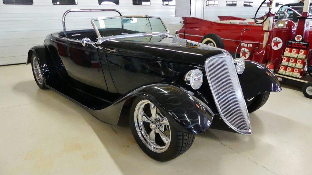 very nice 1933 Ford Roadster Replica