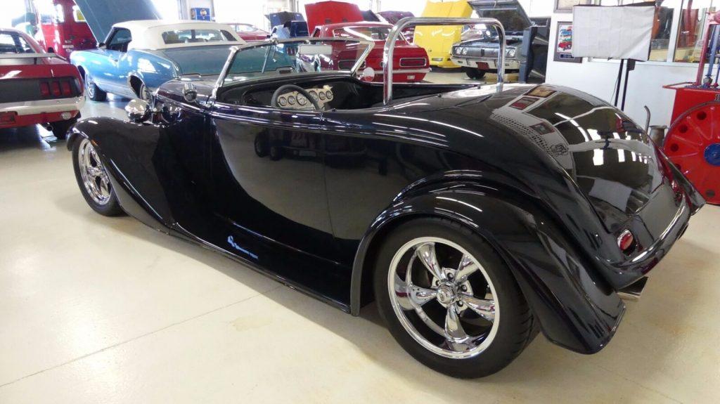 very nice 1933 Ford Roadster Replica