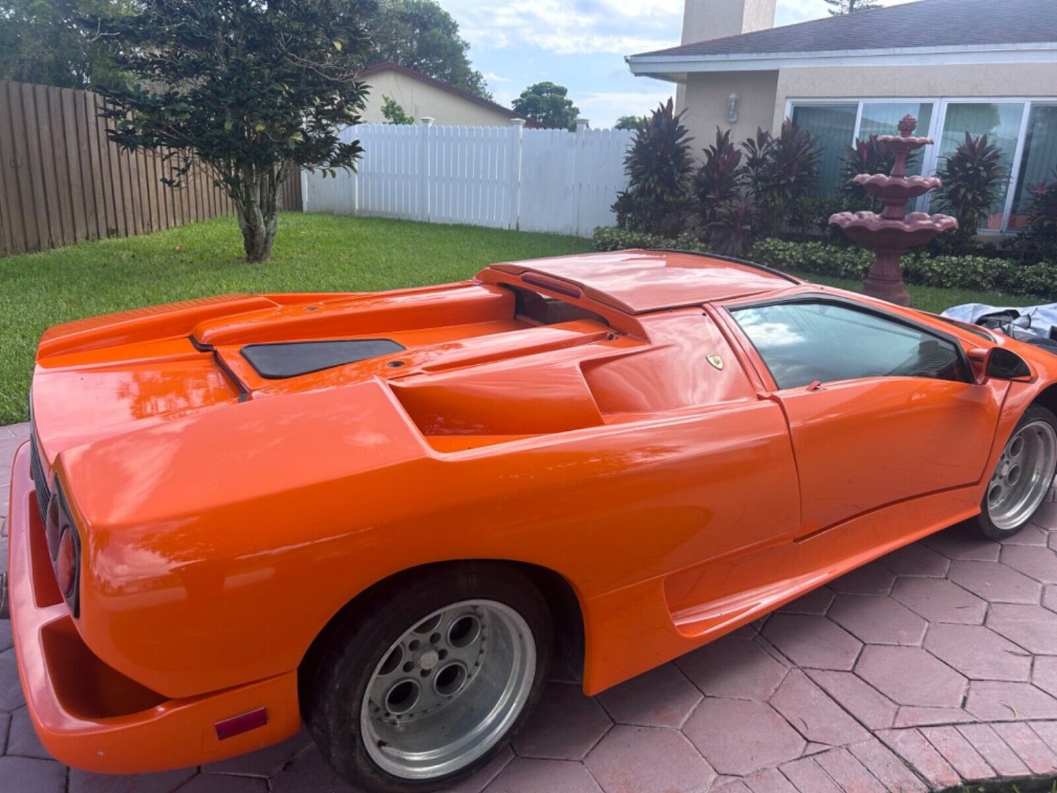 1986 Diablo replica kit car [stretched Fiero] for sale