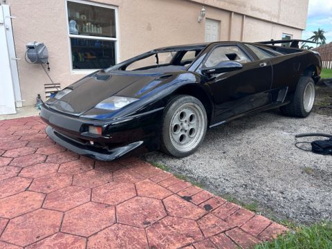 1986 Lamborghini replica [stretched Fiero] for sale