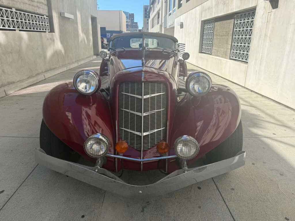 1976 Auburn Boattail Speedster Replica